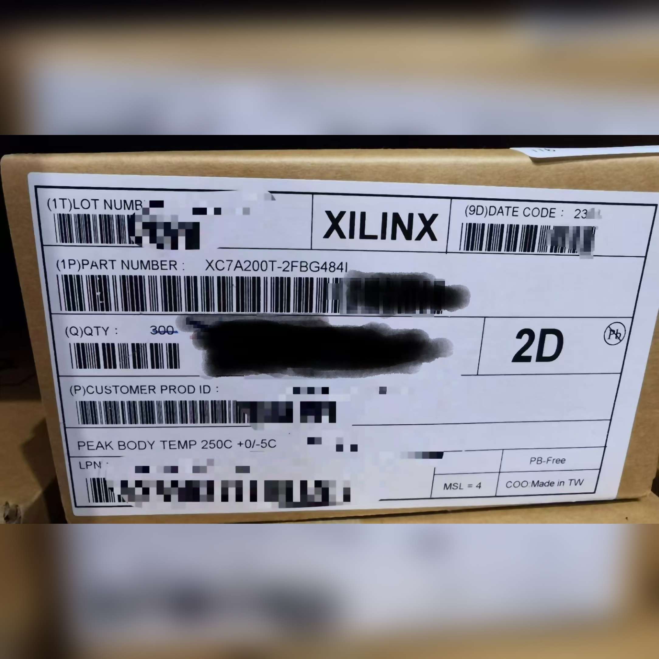XC7A200T-2FBG4841 in-stock electronic component